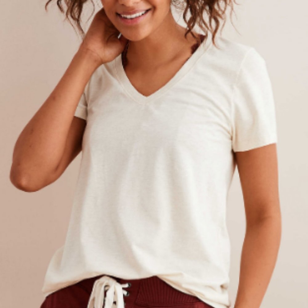 Aerie Real Good White V-Neck